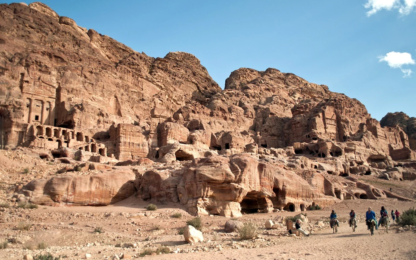 best way to get to petra jordan