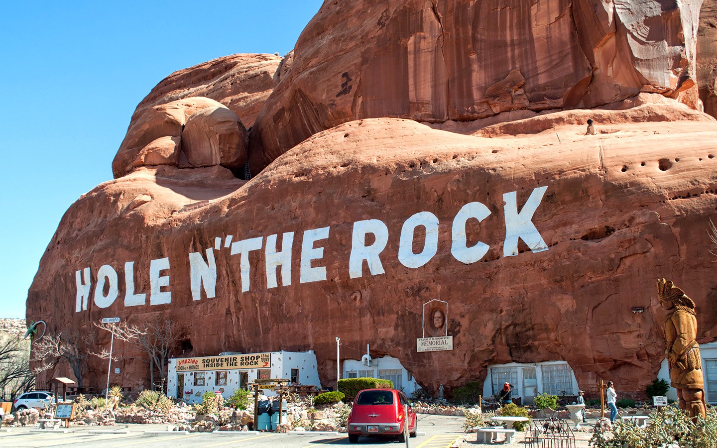 Hole n the Rock roadside attraction in Utah 