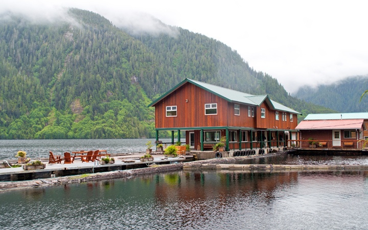 Wilderness luxury at the Great Bear Lodge, Canada – On the Luce travel blog