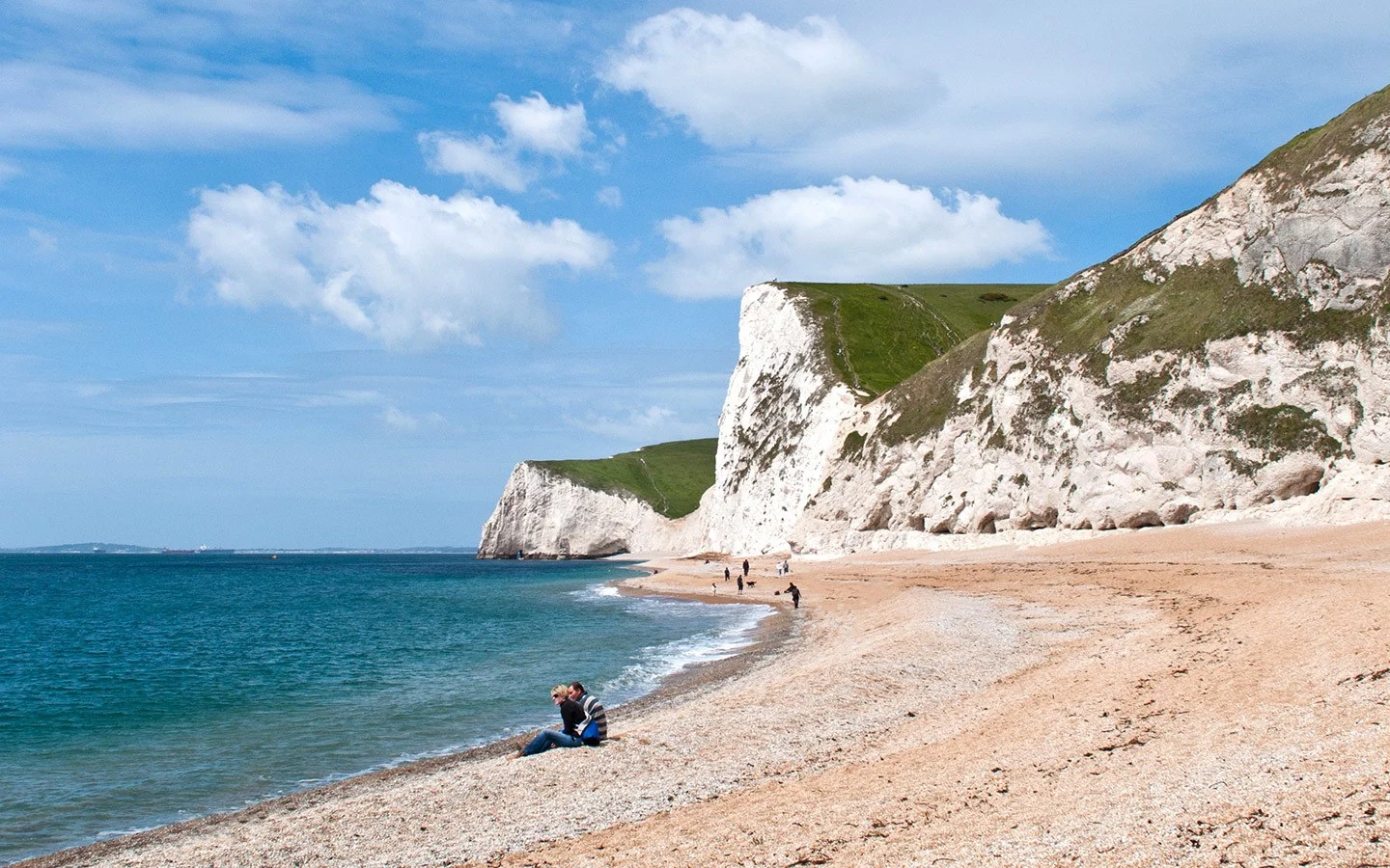 Beach at Durdle Door in Dorset – one of the six alternative places to visit in England