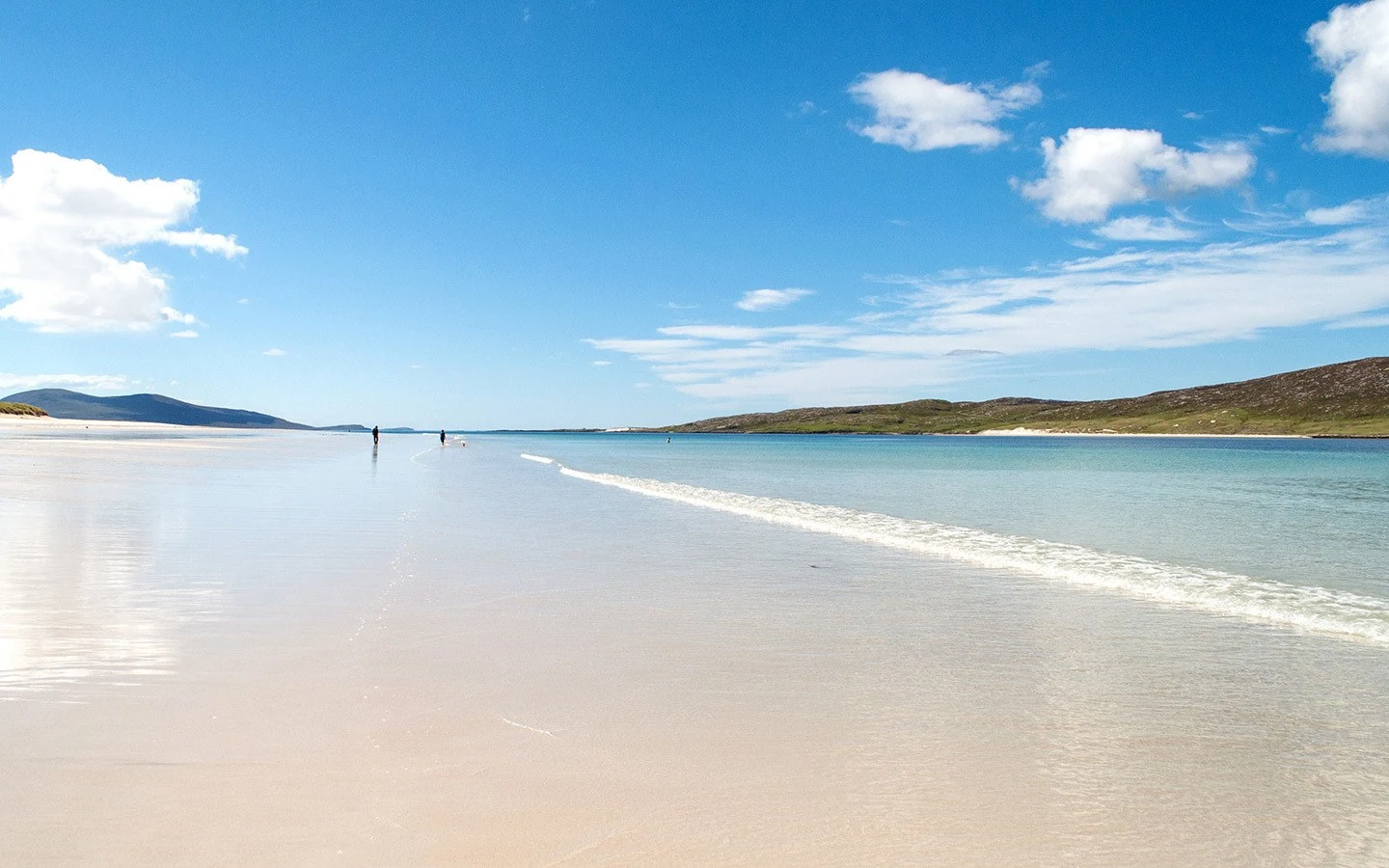 The stunning white sands of Luskentyre Beach on the Isle of Harris, Outer Hebrides