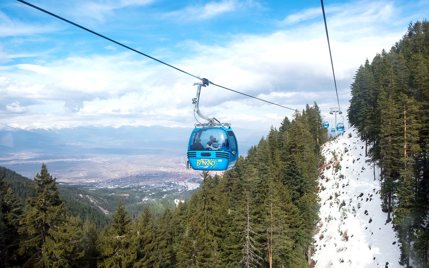 Skiing in Bulgaria: the gondola in Bansko ski resort