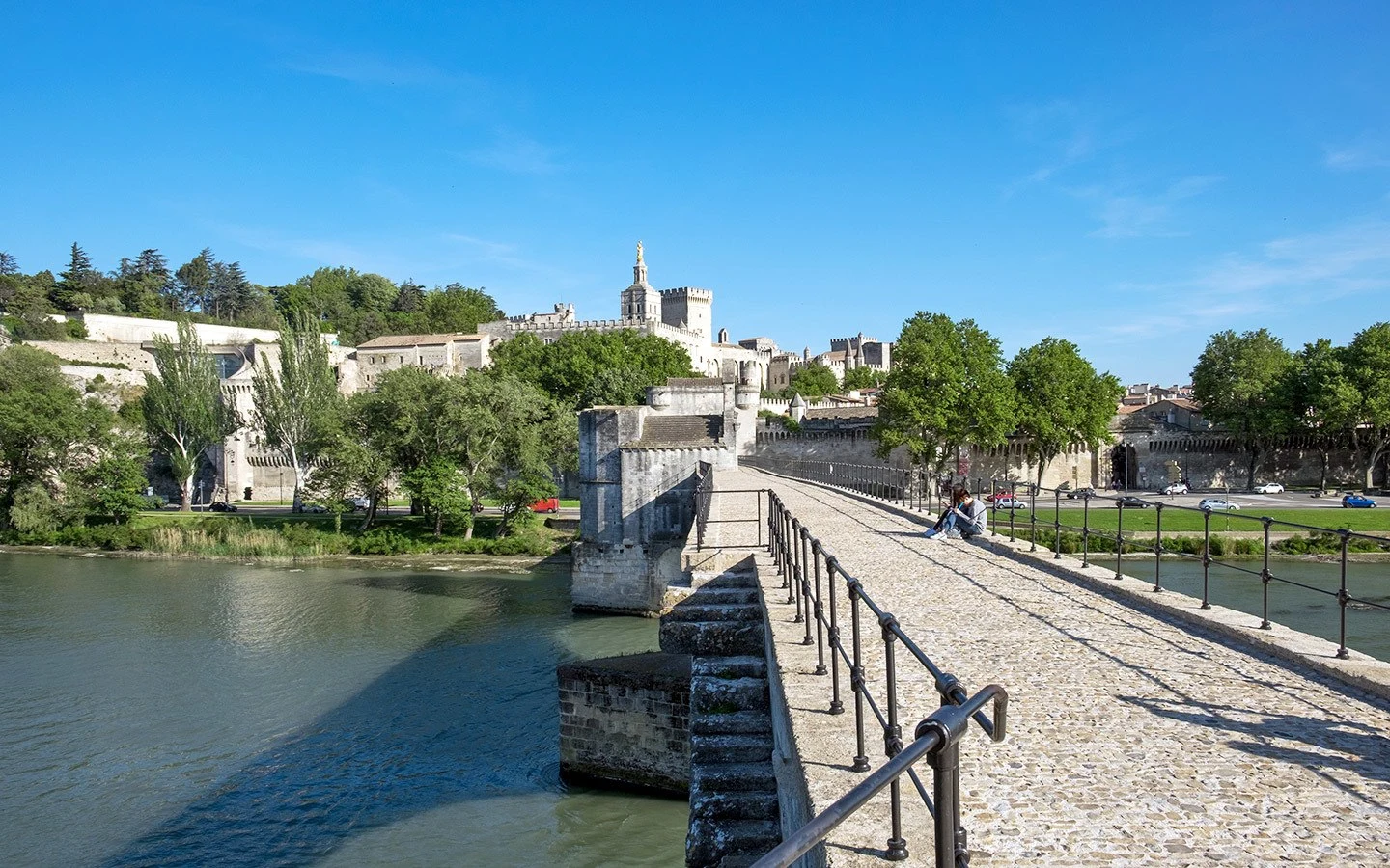 Ponts and palaces: What to see and do in Avignon