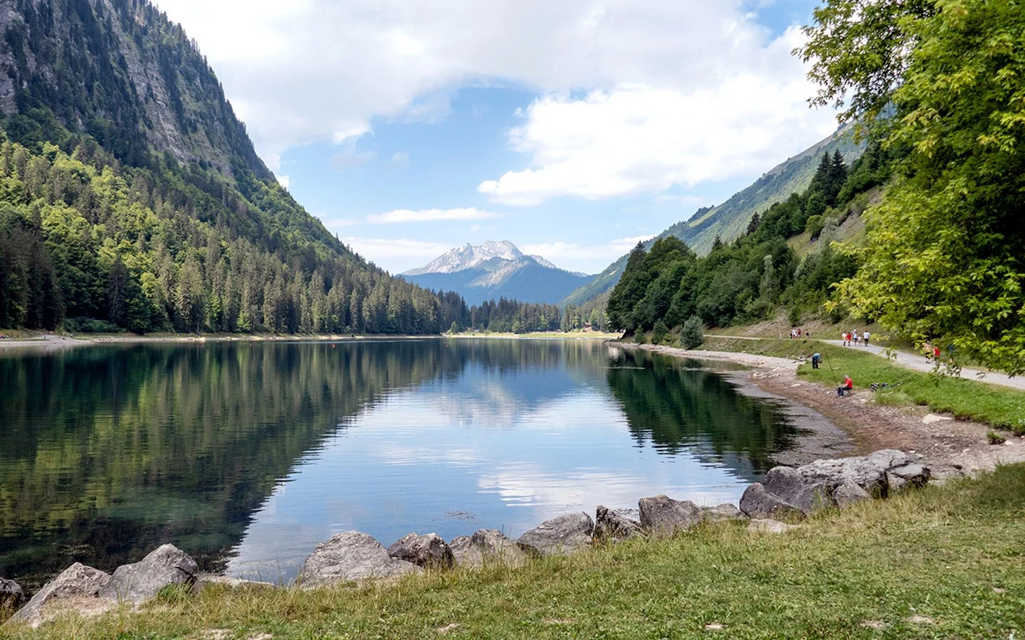 Lake Montriond/Lac de Montriond near Morzine in the French Alps
