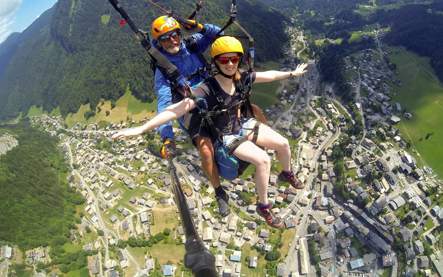 Paragliding/parapenting in Morzine in the summer