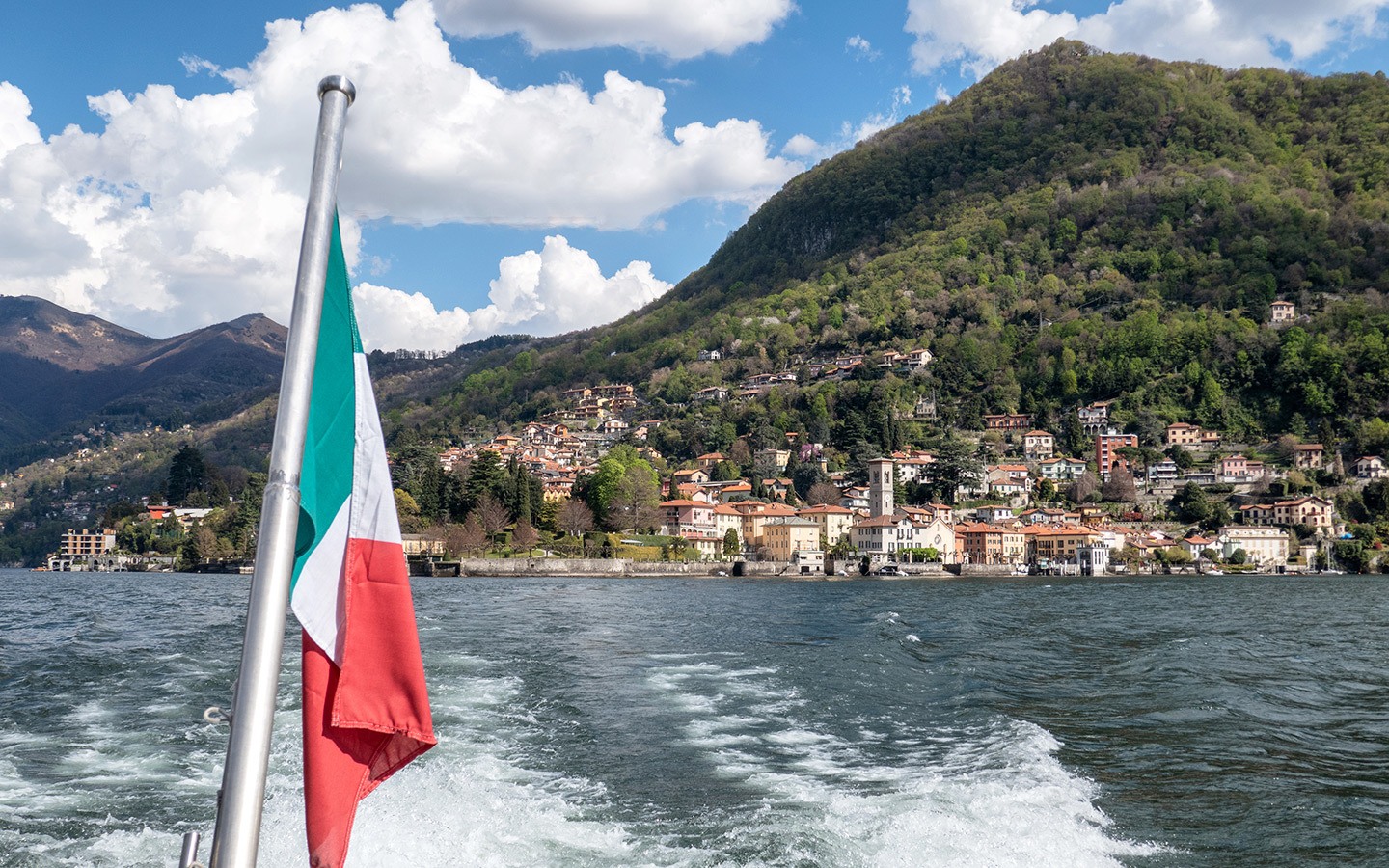 Basin of Como boat trip on Lake Como with Navigazione Laghi