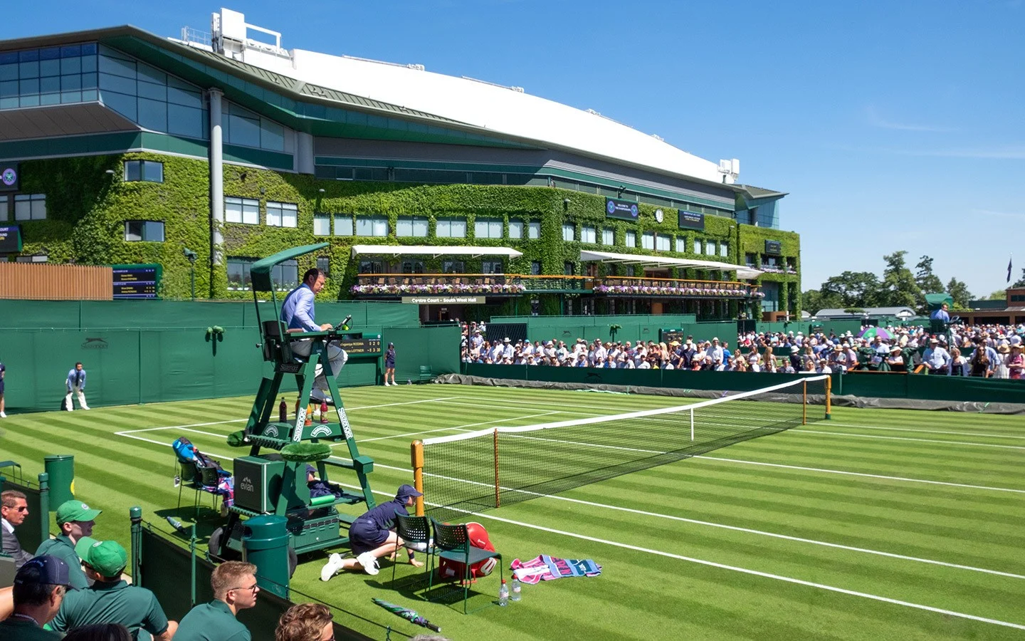 Umpire on court at Centre Court at Wimbledon