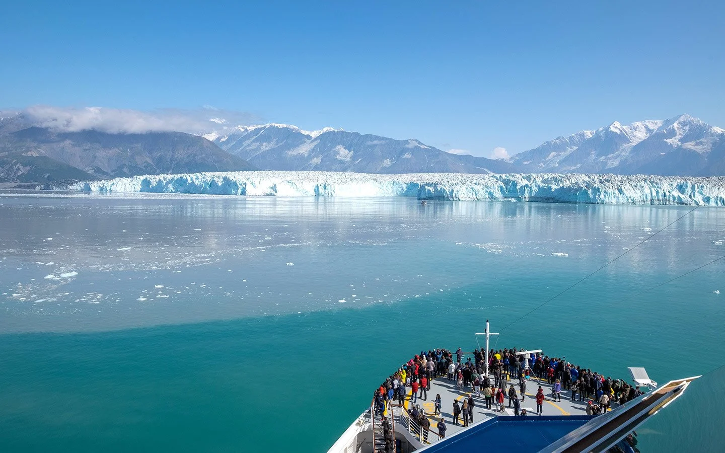 Cruise ship sailing to the Hubbard Glacier
