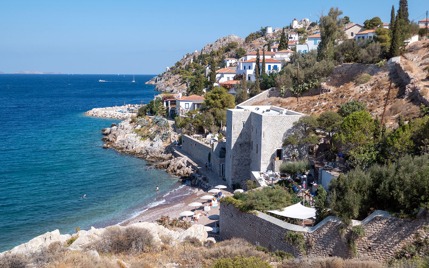 Best beaches in Hydra, Greece: Kamini Beach and Castello restaurant