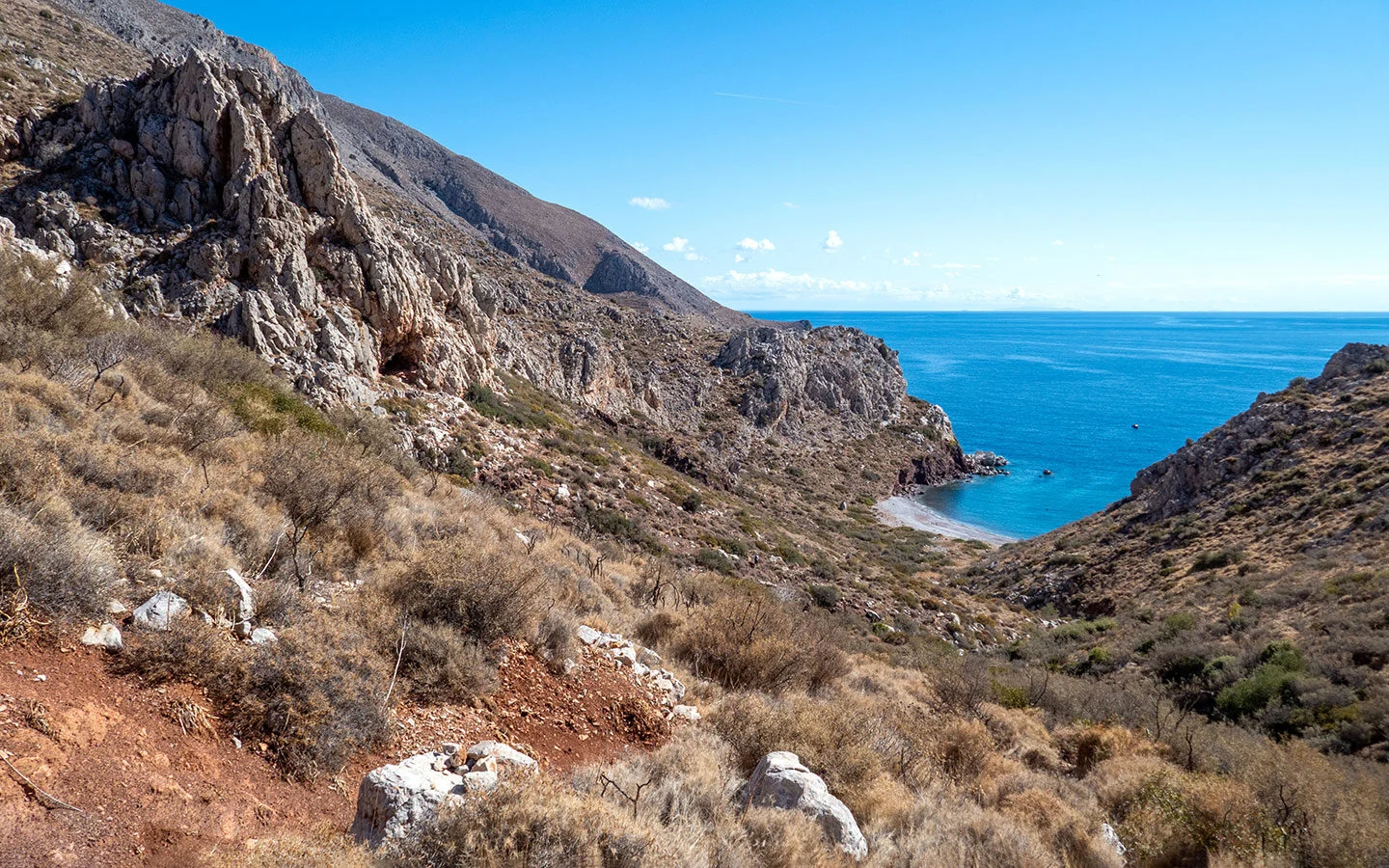 Hiking to Limnionizia beach, one of the best things to do in Hydra