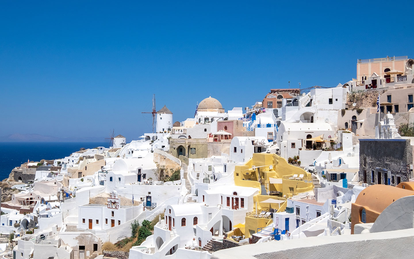 8 of the best day trips in Santorini without a car