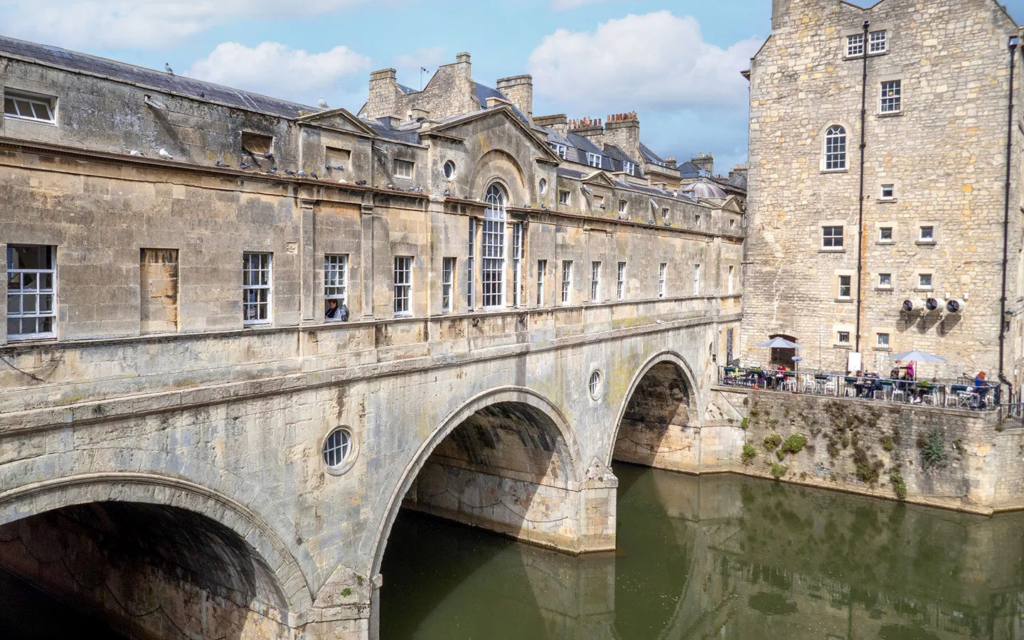 The covered Pulteney Bridge in Bath