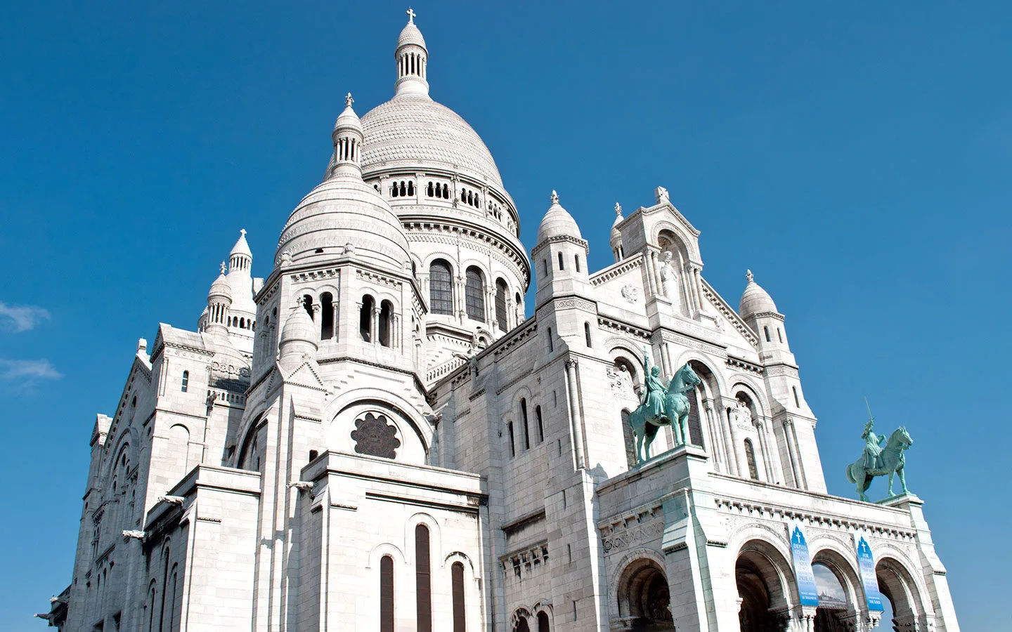 Sacré-Cœur Basilica in Montmartre, Paris