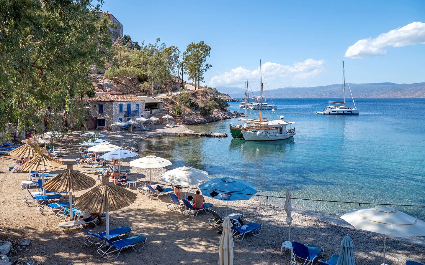 Best beaches in Hydra, Greece: The Mandraki 1800 beach