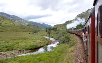 Jacobite Steam Train Ride Complete guide to Scotland's Jacobite steam train: The real Hogwarts ...