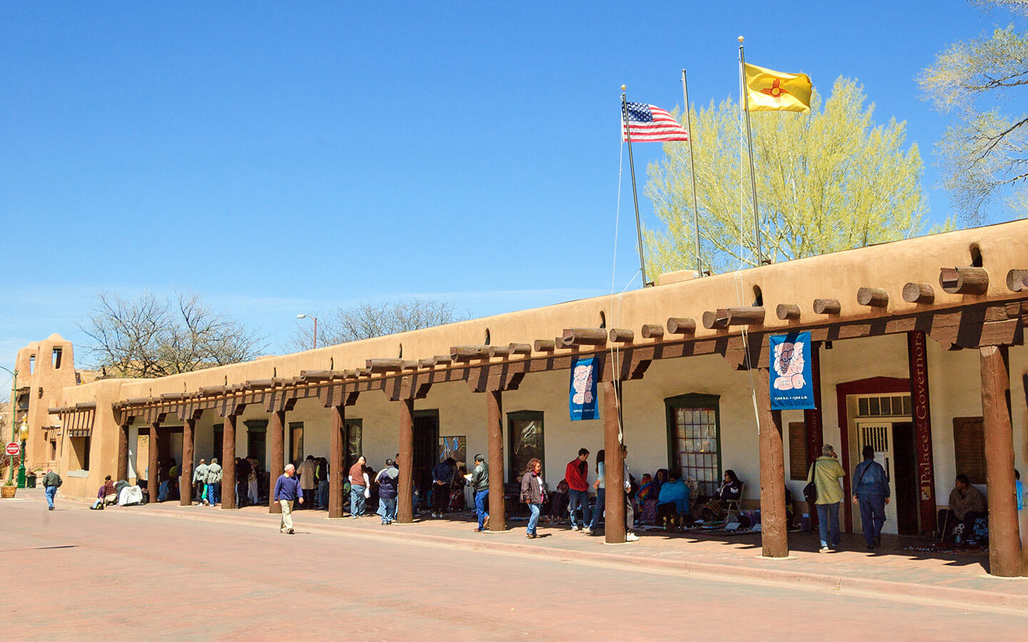 The Palace of the Governors and craft market in Santa Fe
