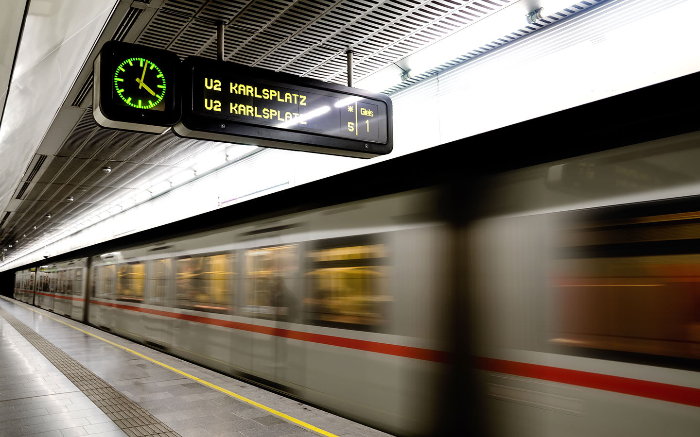 Subway train in Vienna