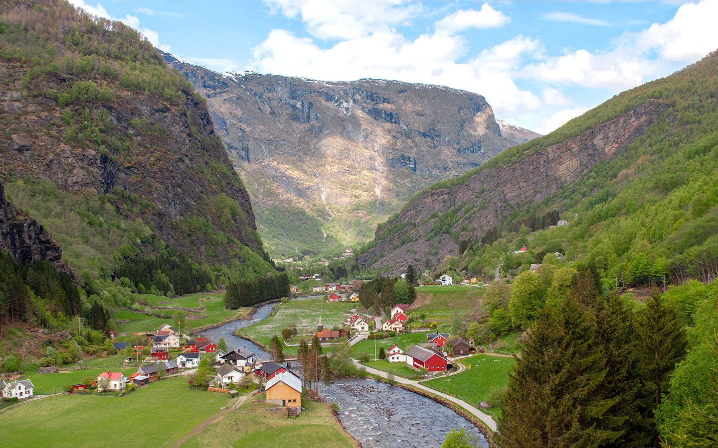 A guide to the Flam Railway: Norway's most scenic train trip