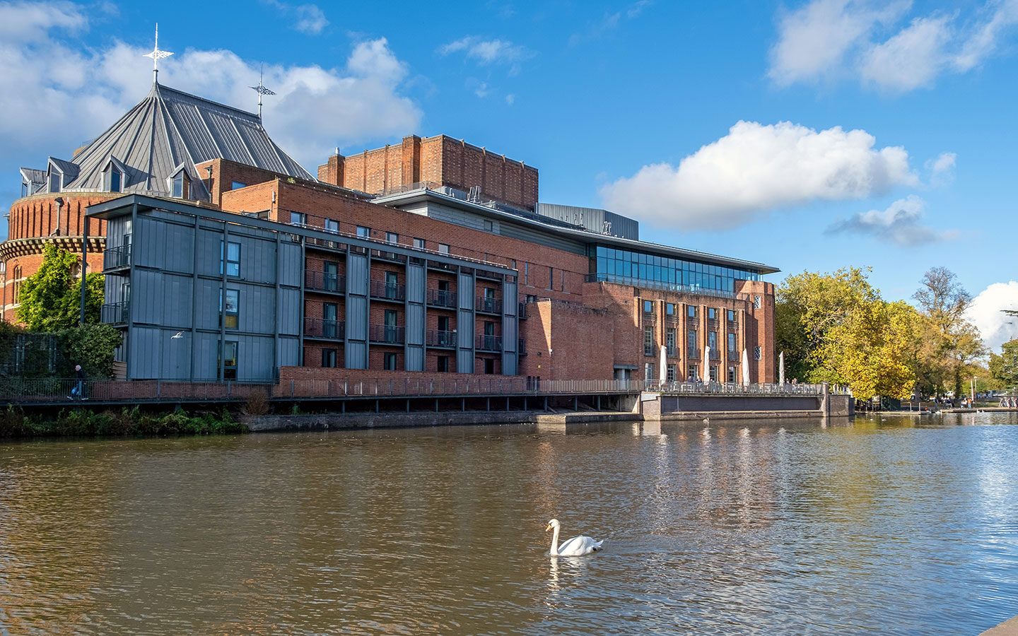 The RSC theatre and River Avon in Stratford-upon-Avon