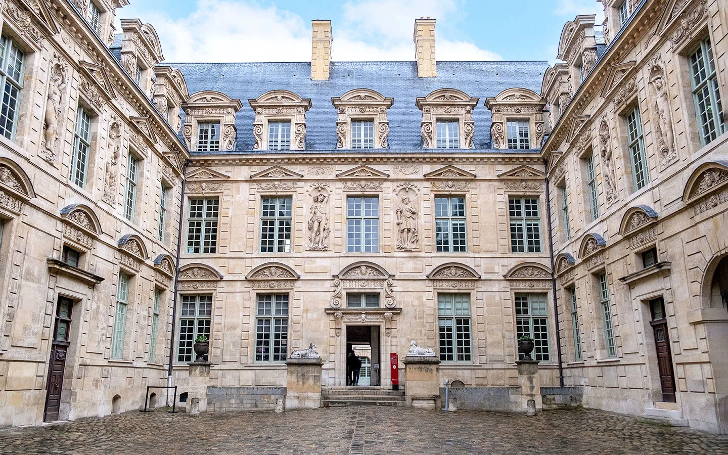 Le Marais Walking Tour (Self Guided), Paris, France