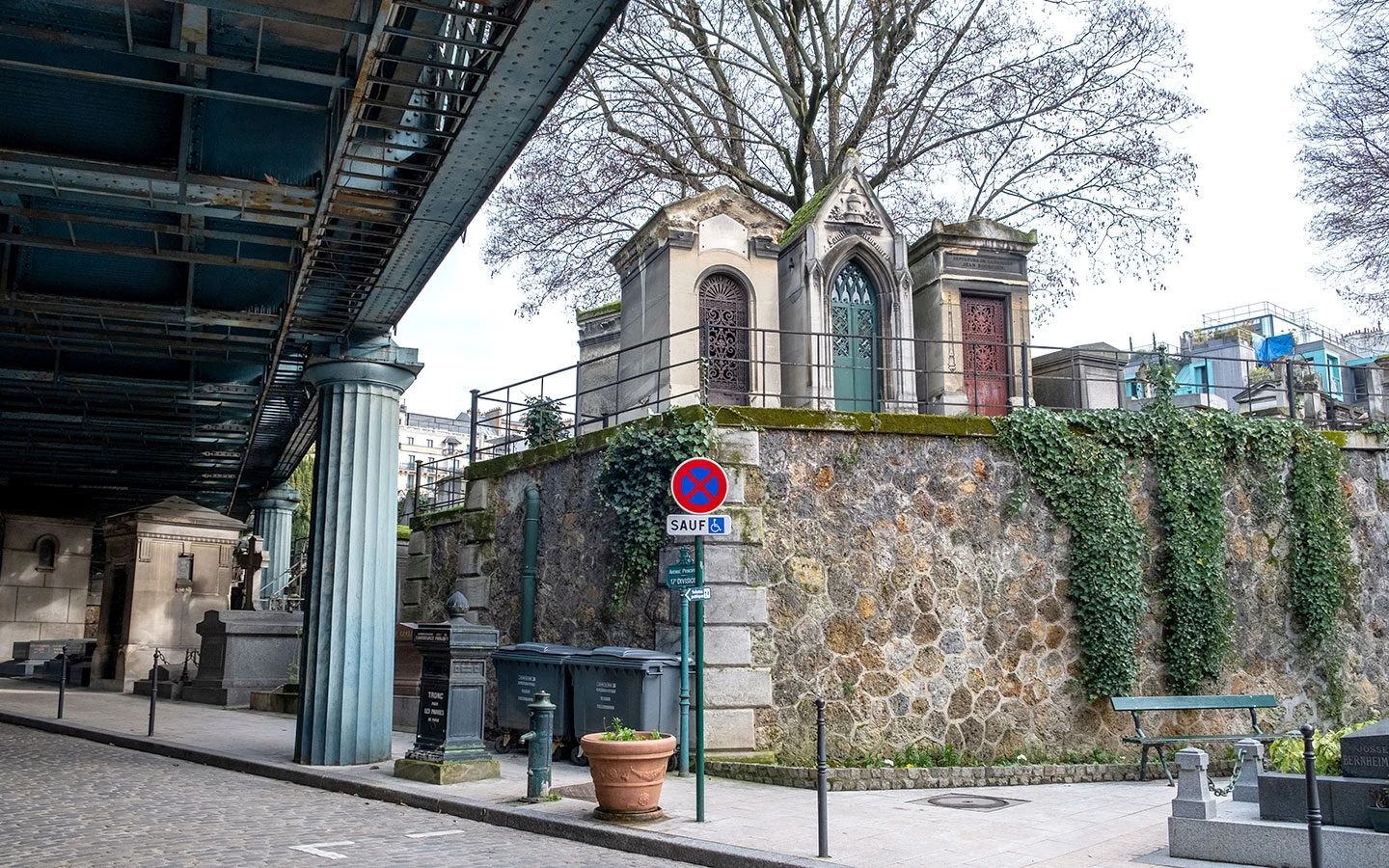 Graves underneath the Pont de Caulaincourt bridge at Montmartre cemetery