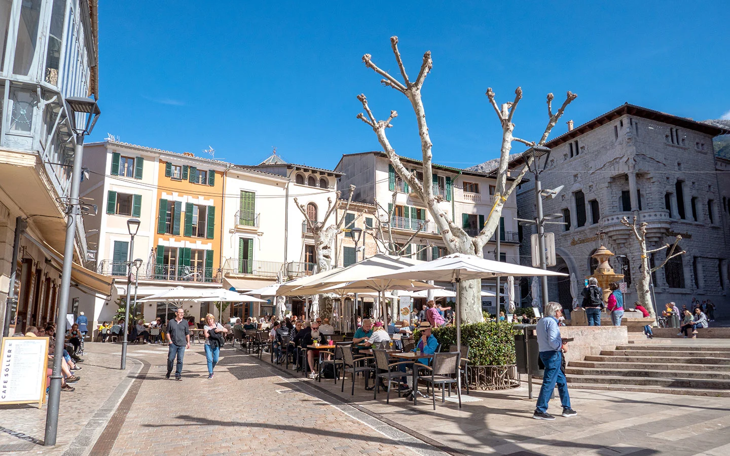 The Plaza de la Constitución in Sóller