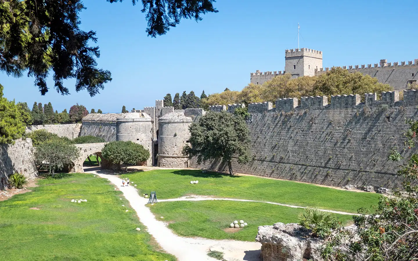 Rhodes Town's city walls