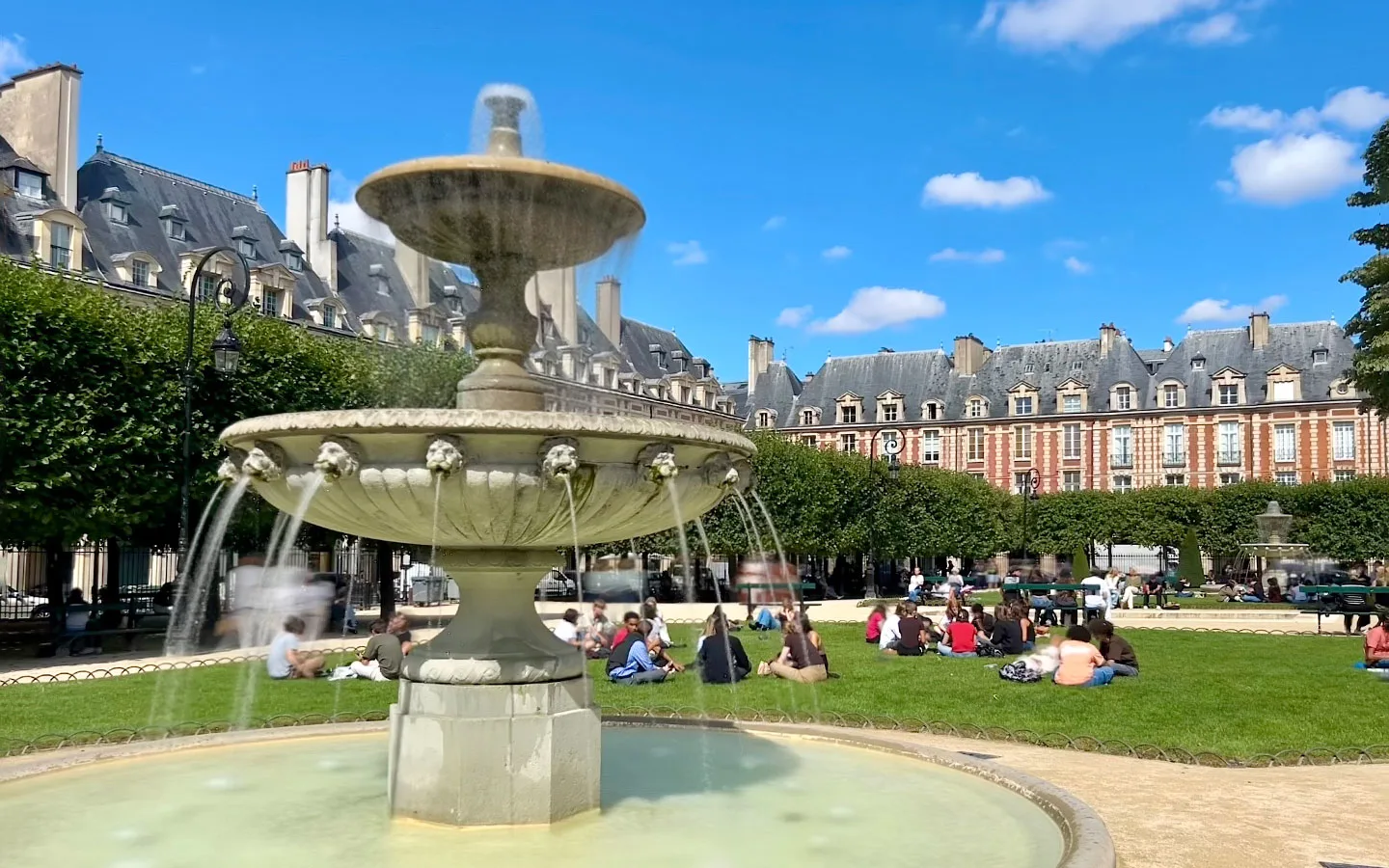 Four fantastic free self-guided Paris walking tours