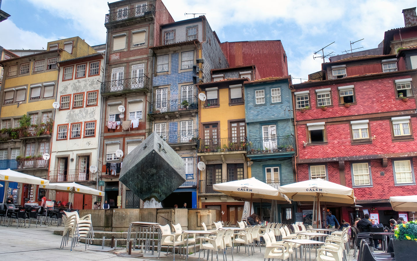 Buildings in the Praça da Ribeira Porto